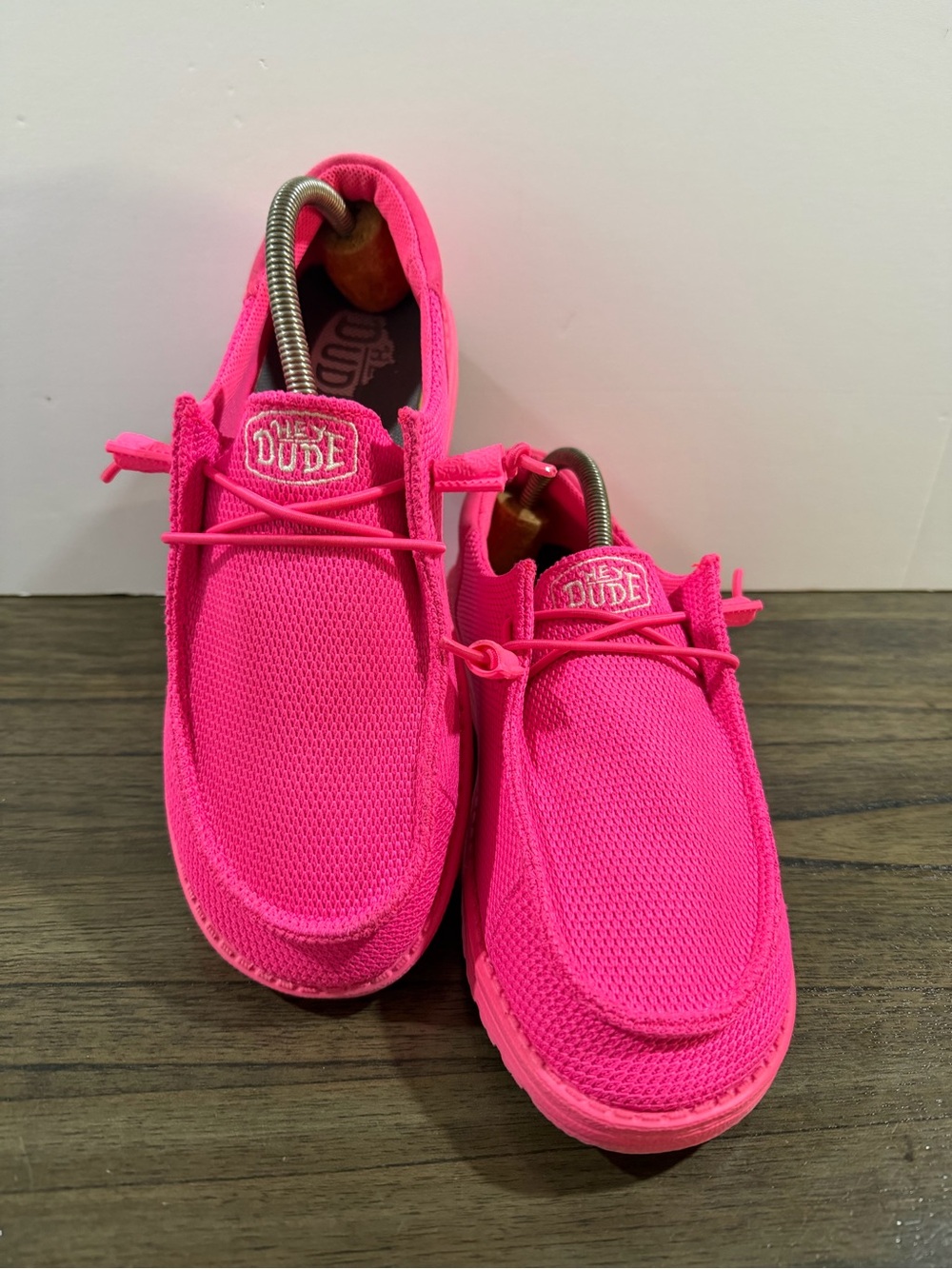 Hey Dude Wendy Funk Mono Women’s Size 8 Electric Pink Slip On Loafers Shoes
